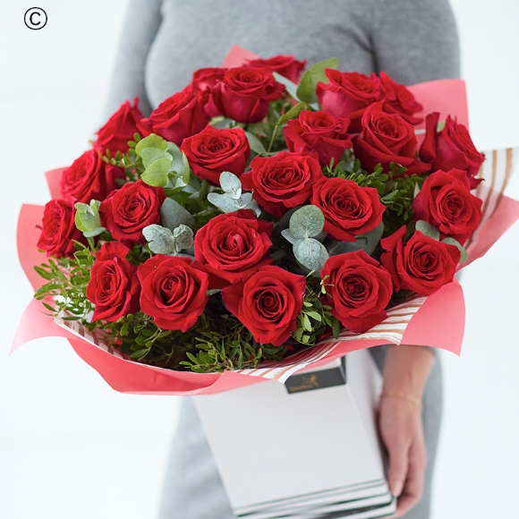 24 Red Rose Handtied