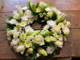 Seasonal Wreath in White and Cream