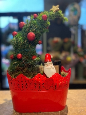 Grinch tree table decoration