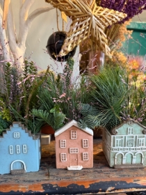 House pots table centre