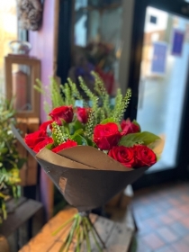 Valentine red roses