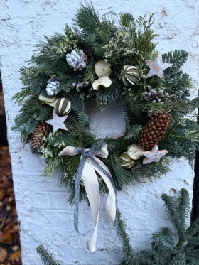 White Christmas door Wreath
